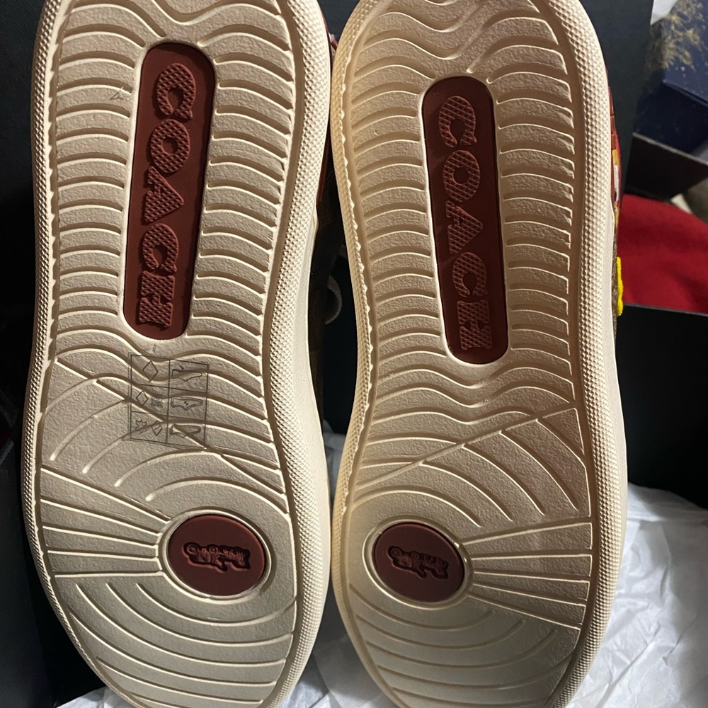 COACH Snoopy Christmas sneakers - Picture 5 of 6